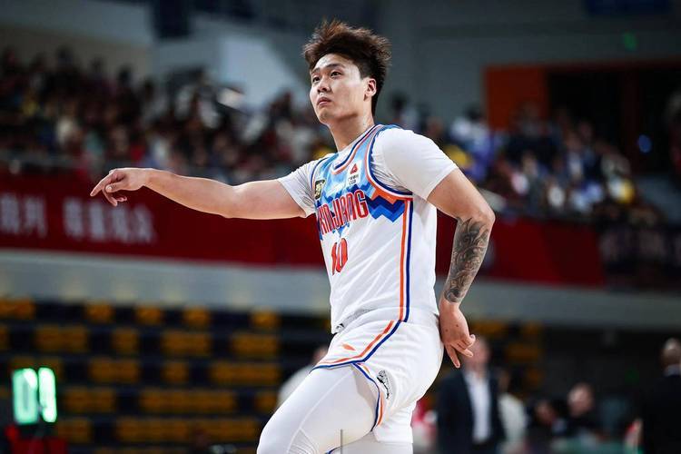 新赛季头号大交易！北京求购赵睿，联手周琦重建王朝只等赵睿点头